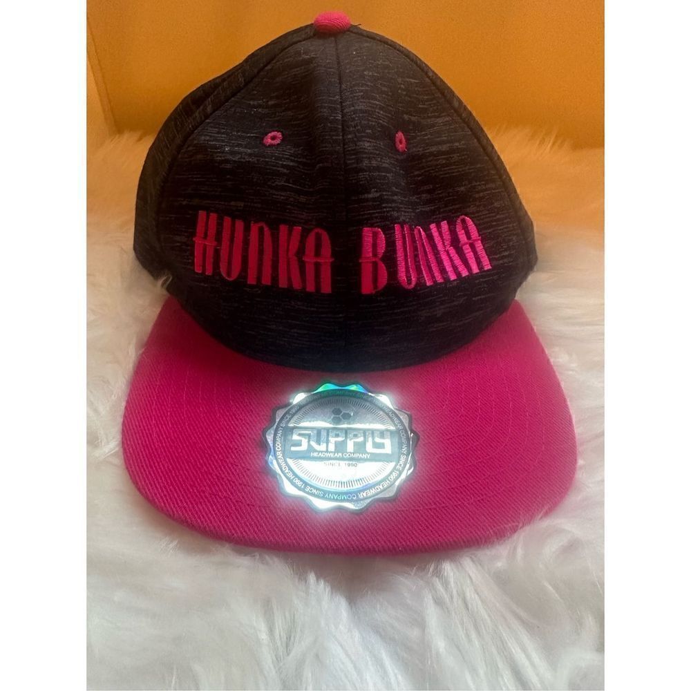 Supply headwear black and pink ball cap